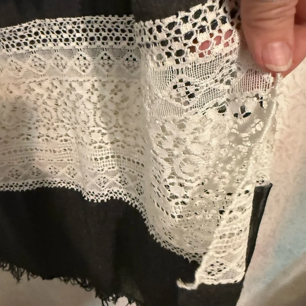 Ellen Tracy Black Scarf with Cream Lace Insets, 42 x 78 Inches, So Soft, Neutral